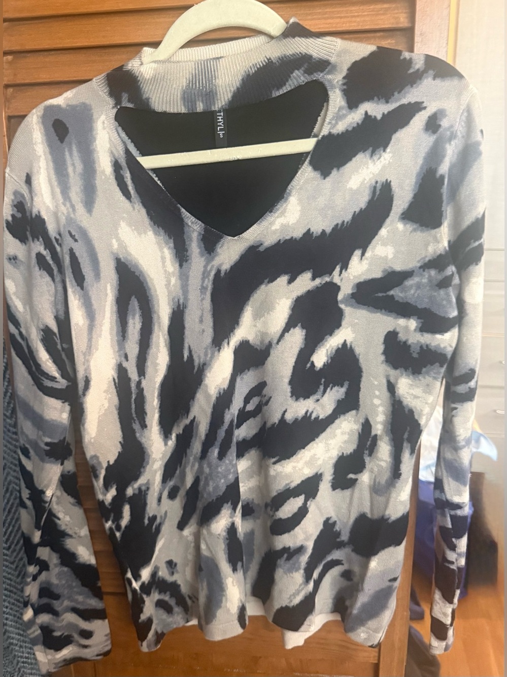 Long Sleeve Animal Print sweater in Black & Gray